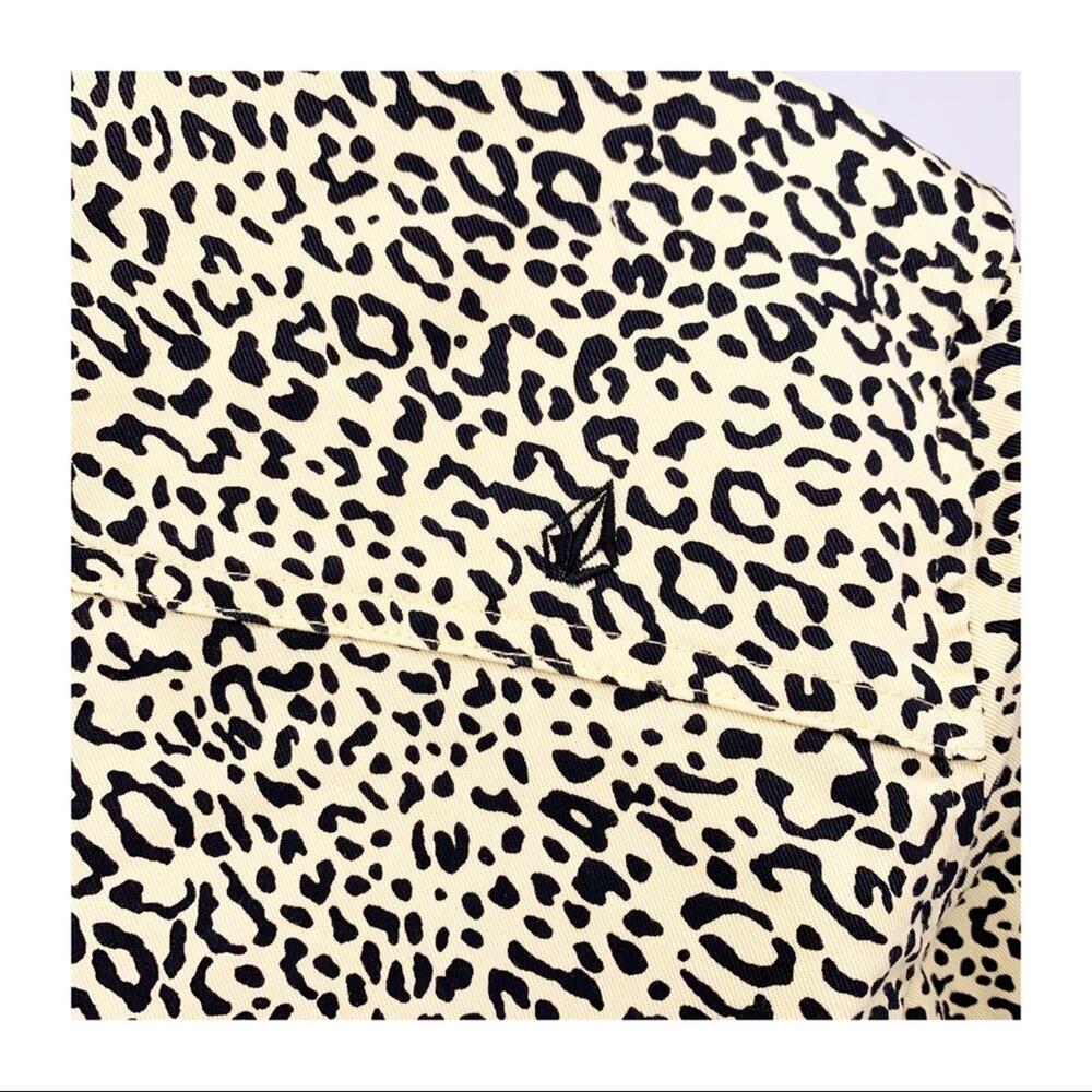 NEW Volcom Frochickie Leopard Print Jacket Sz S - Picture 12 of 14